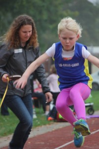 Nele Pinkert beim Weitsprung