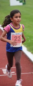 Zina Cakil (W /) beim 800 m Lauf