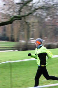 Carolin testet das Berg-runter-laufen ! Man wird ganz schön schnell und dann muss man noch die Kurve kriegen....