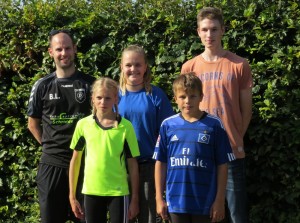 hintere Reihe vlnr: Björn Lippa, Sina Otte, Daniel Warnecke, vorn Marie und Max Dehning