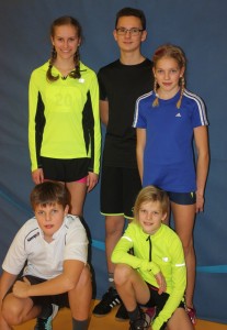 stehend vlnr: Esther, Marvin, Marie, vorn: Max und Kaya