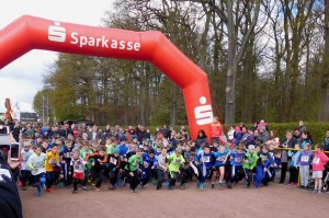 Start des 1. Schülerlaufes über 1 km