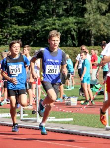 Jonah beim 800 m Lauf